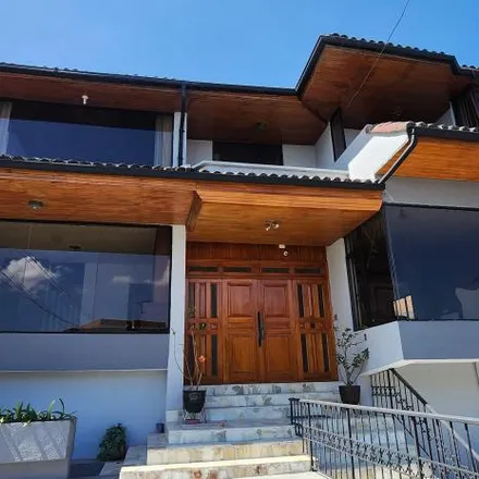 Buy this 15 bed house on Los Cabildos in 170104, Quito