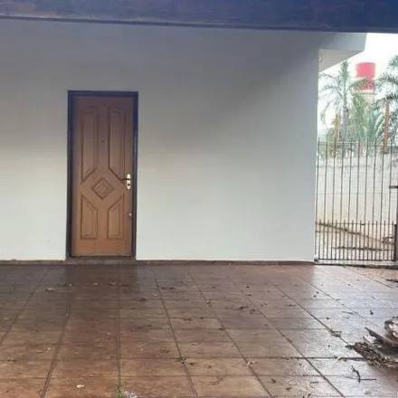 Rent this 3 bed house on Rua Manoel Pereira Rolla in Vila Altinópolis, Bauru - SP