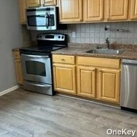 Rent this 3 bed apartment on 536 Bayview Avenue in Village of Cedarhurst, NY 11516