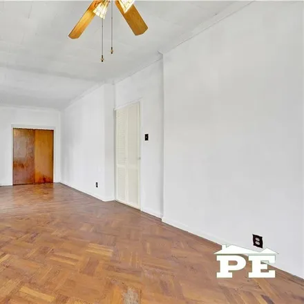 Image 3 - 875 East 15th Street, New York, NY 11230, USA - Townhouse for sale