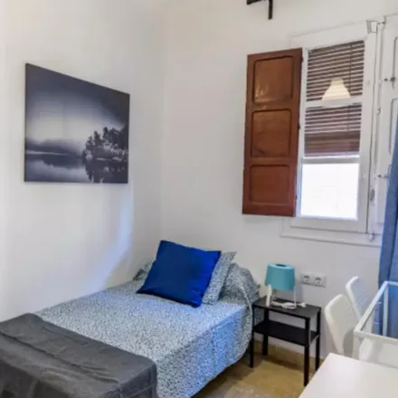 Rent this 5 bed room on Carrer de Recared in 46001 Valencia, Spain