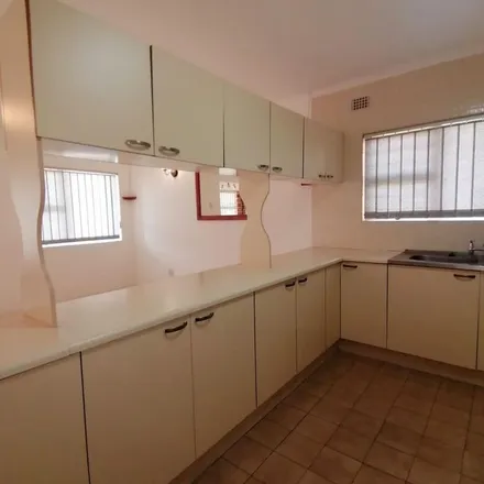 Image 5 - Illovo Beach, Station Road, KwaZulu-Natal, 4126, South Africa - Apartment for rent