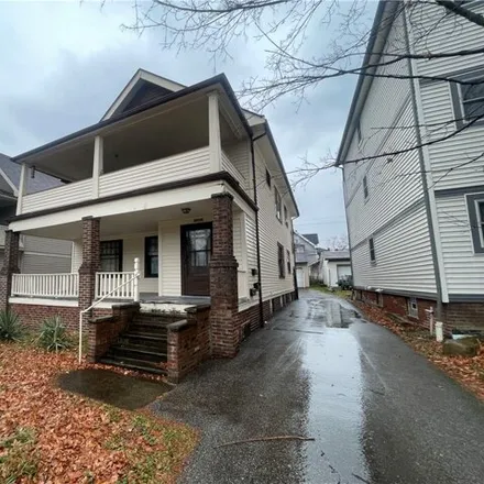 Rent this 1 bed house on 1722 Glenmont Road in Cleveland Heights, OH 44118