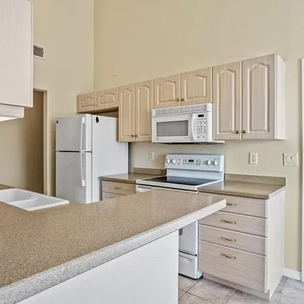 Rent this 3 bed apartment on unnamed road in Venice, FL 34292