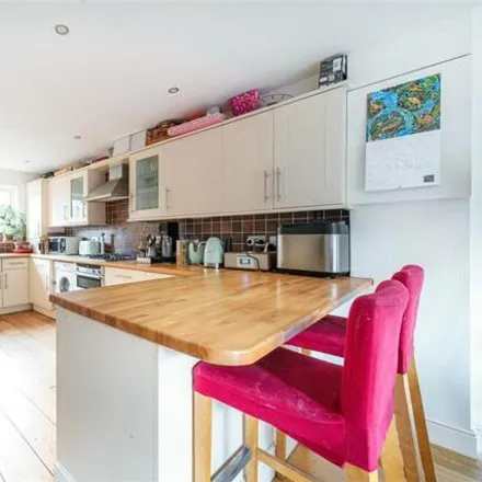 Image 3 - Hyde Close, Winchester, SO23 7BW, United Kingdom - Townhouse for sale