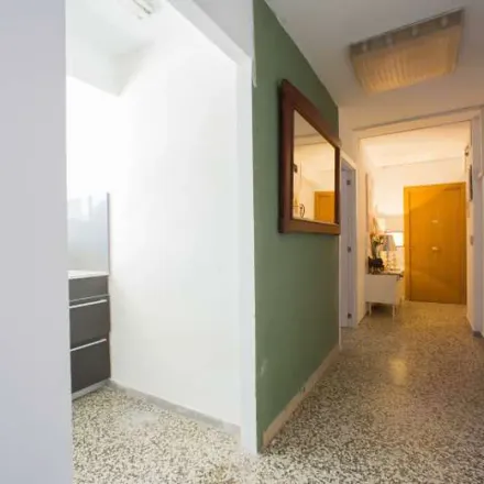 Image 8 - Carrer de Cortes d'Arenós, 46920 Valencia, Spain - Apartment for rent