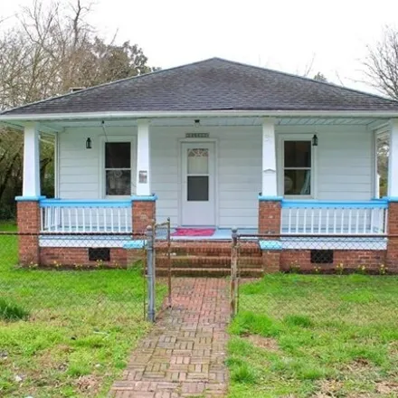 Buy this 3 bed house on 37 Kirby Street in Portsmouth, VA 23702