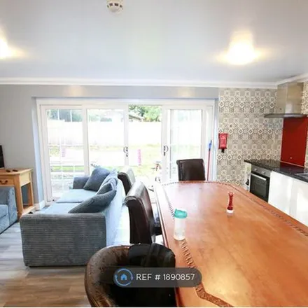 Image 7 - 112 Shinfield Road, Reading, RG2 7DW, United Kingdom - Townhouse for rent
