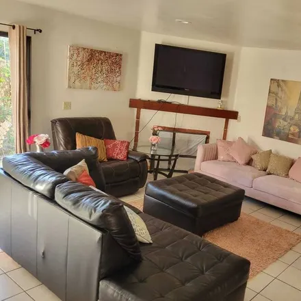 Rent this 1 bed condo on Pasadena