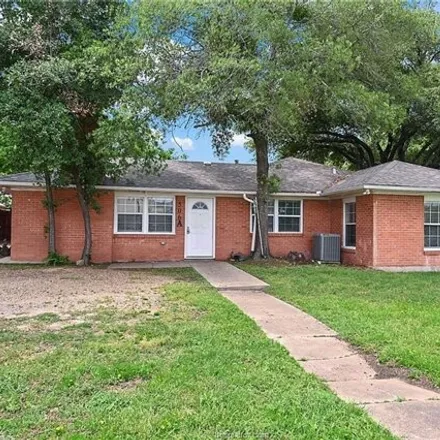Rent this 2 bed house on 542 Williamson Drive in Bryan, TX 77801