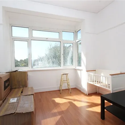 Rent this 5 bed townhouse on 8 Carew Road in London, W13 9QL