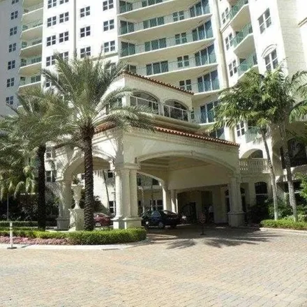 Buy this 3 bed condo on 19900 East Country Club Drive in Aventura, FL 33180