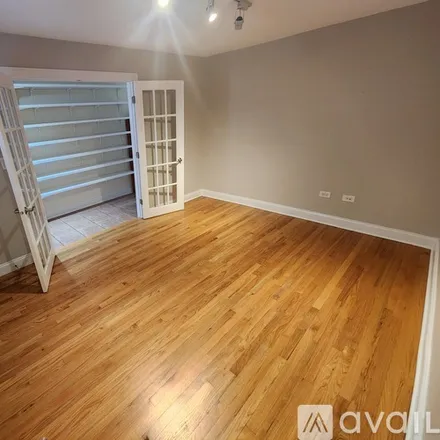 Image 6 - 3907 Shakespeare Avenue, Unit Lyons - 3907 Shakespeare - Townhouse for rent