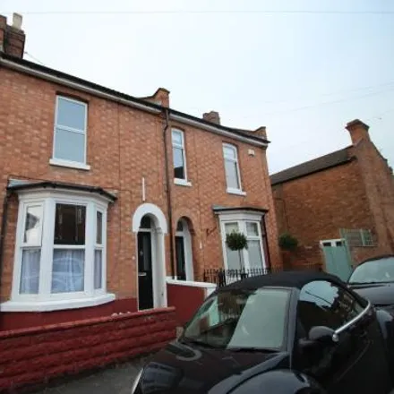 Rent this 5 bed townhouse on Norfolk Street in Royal Leamington Spa, CV32 5YQ