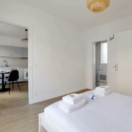 Image 3 - 2 Rue Trébois, 92300 Levallois-Perret, France - Apartment for rent