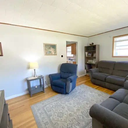 Image 3 - 2745 Sarah Court, Portsmouth Township, MI 48708, USA - House for sale