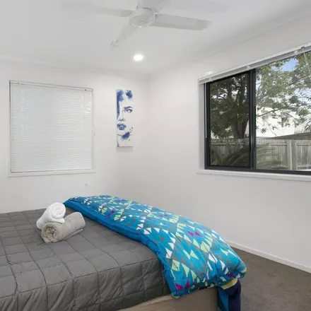 Image 4 - Yeronga, Fairfield Road, Yeronga QLD 4104, Australia - House for rent