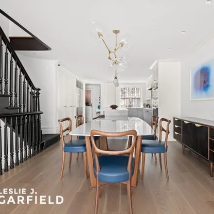 Image 7 - 332 West 20th Street, New York, NY 10011, USA - Townhouse for sale