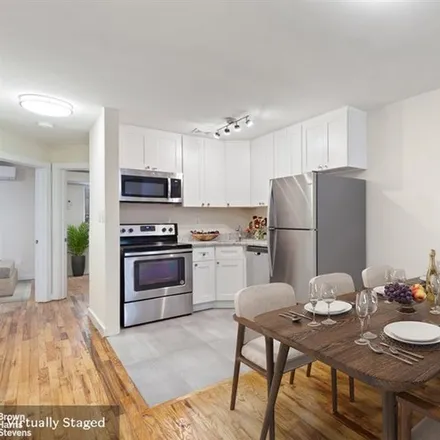 Image 3 - 1662 DEAN STREET in Crown Heights - House for sale