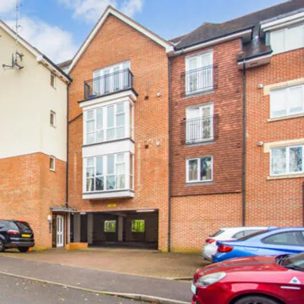 Image 2 - Stone Court, Pound Hill, RH10 7XZ, United Kingdom - Apartment for sale