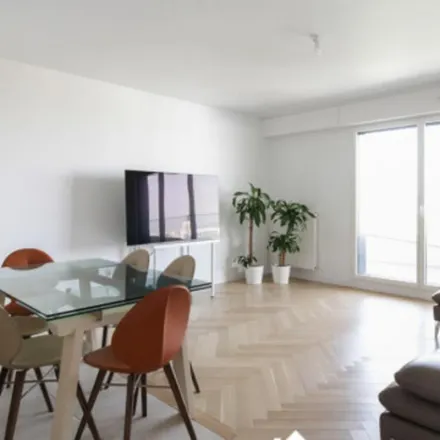 Rent this 4 bed apartment on 2 Rue Étienne Dolet in 92130 Issy-les-Moulineaux, France