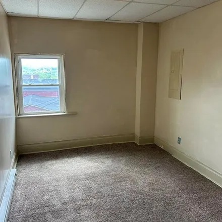 Image 5 - 8 South Richhill Street, Waynesburg, PA 15370, USA - Apartment for rent