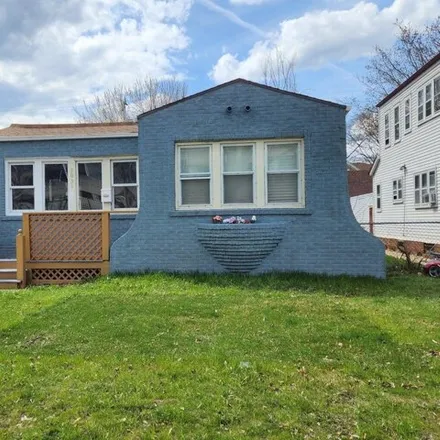 Buy this 3 bed house on 3051 North 52nd Street in Milwaukee, WI 53210