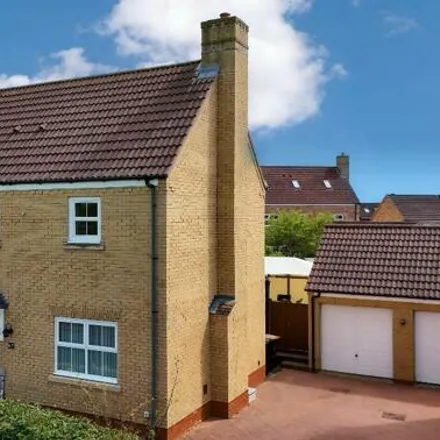Buy this 4 bed house on Langlands Road in Renhold, MK41 0GD