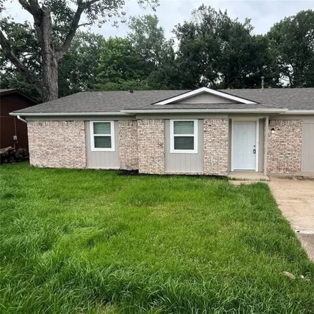 Rent this 3 bed house on 12820 Spring Oak Drive in Balch Springs, TX 75180