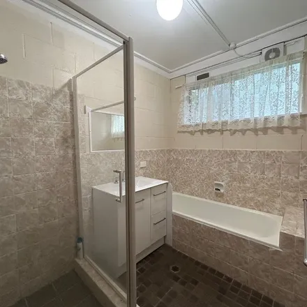 Image 7 - 17 Jackes Street, North Hill NSW 2350, Australia - Apartment for rent