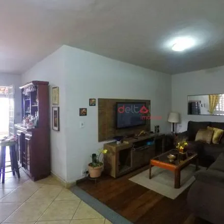 Buy this 7 bed house on Rua Méier in Alto dos Caiçaras, Belo Horizonte - MG