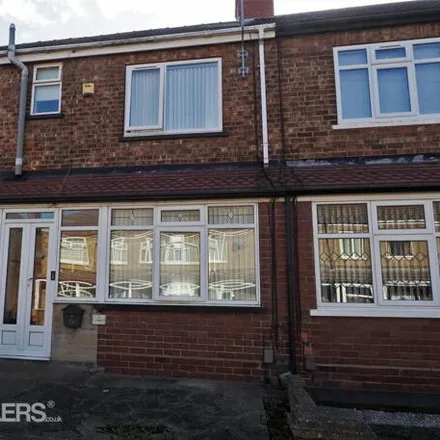 Buy this 3 bed townhouse on Baroness Road in Grimsby, DN34 4DP