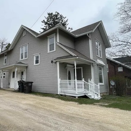 Buy this 4 bed house on 642 East High Street in Milton, Rock County