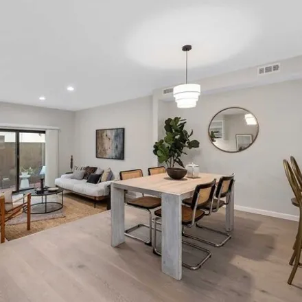 Image 7 - 641 North Orlando Avenue, West Hollywood, CA 90048, USA - Townhouse for sale