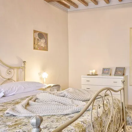 Rent this 3 bed house on Cortona in Arezzo, Italy