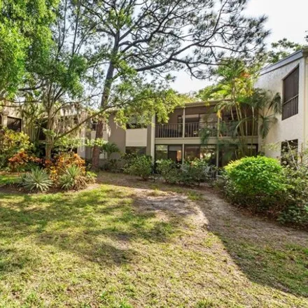 Buy this 3 bed condo on Pelican Cove Road in Sarasota County, FL 34299