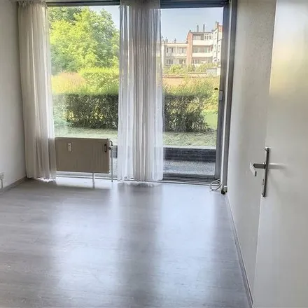 Rent this 2 bed apartment on Square de Boondael - Boondaalsesquare 1 in 1050 Ixelles - Elsene, Belgium