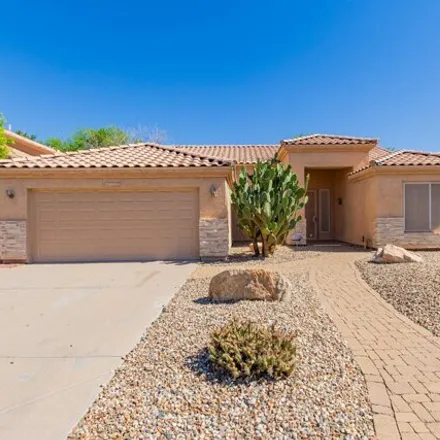 Rent this 3 bed house on 6122 W Linda Ln in Chandler, Arizona