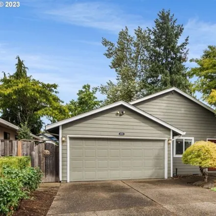 Buy this 3 bed house on 8570 Southwest Stratford Court in Tigard, OR 97224