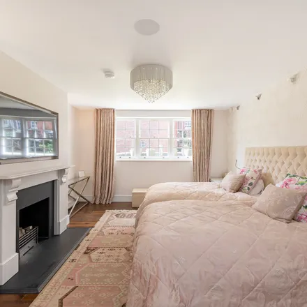 Image 7 - 39 Elm Tree Road, London, NW8 9JX, United Kingdom - House for rent