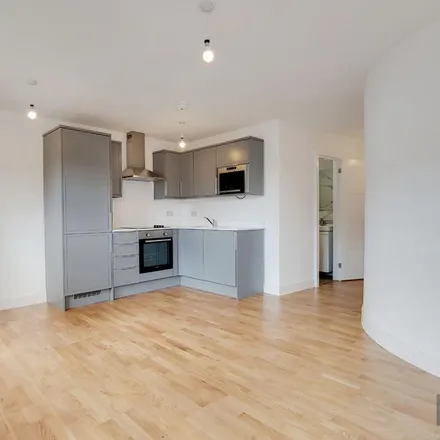 Rent this 1 bed apartment on Deptford High Street in London, SE8 3NT