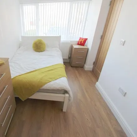 Rent this 1 bed room on 9 Stanton Road in Shirley, B90 2DT