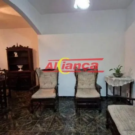 Rent this 3 bed house on Rua Mauá in Vila Rio, Guarulhos - SP