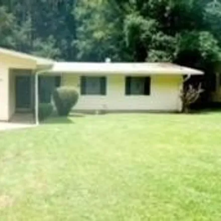 Rent this 3 bed house on 892 Berwood Drive in Jackson, MS 39206