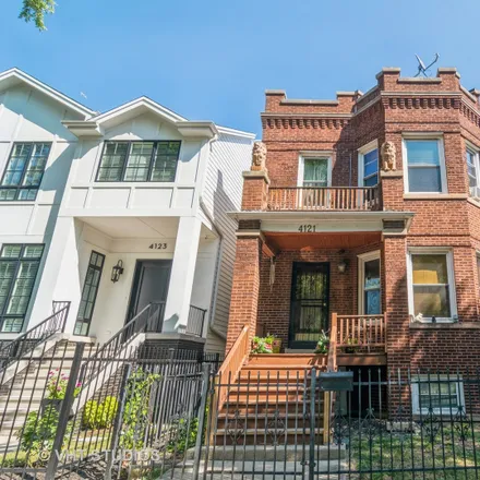 Buy this 4 bed duplex on 4115 North Sacramento Avenue in Chicago, IL 60625