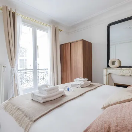 Image 4 - 15 Rue Danielle Casanova, 75001 Paris, France - Apartment for rent