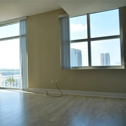 Image 9 - Grand Central at Kennedy, 1120 East Kennedy Boulevard, Tampa, FL 33602, USA - Condo for rent