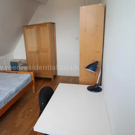 Image 9 - 241 Derby Road, Nottingham, NG7 1QN, United Kingdom - Apartment for rent