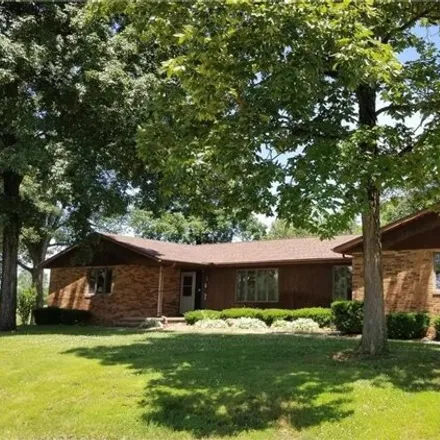 Image 1 - 12852 Country Club Road, Effingham, IL 62401, USA - House for sale