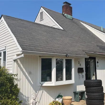 Buy this 4 bed house on 24 Wildwood Lane in North Wantagh, NY 11793